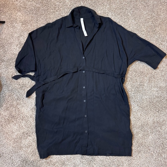 LULULEMON Perfectly Poised Dress. Size 4 Black - Picture 2 of 6